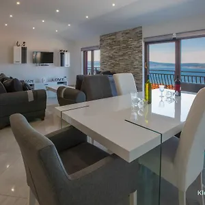  Apartman Lili
